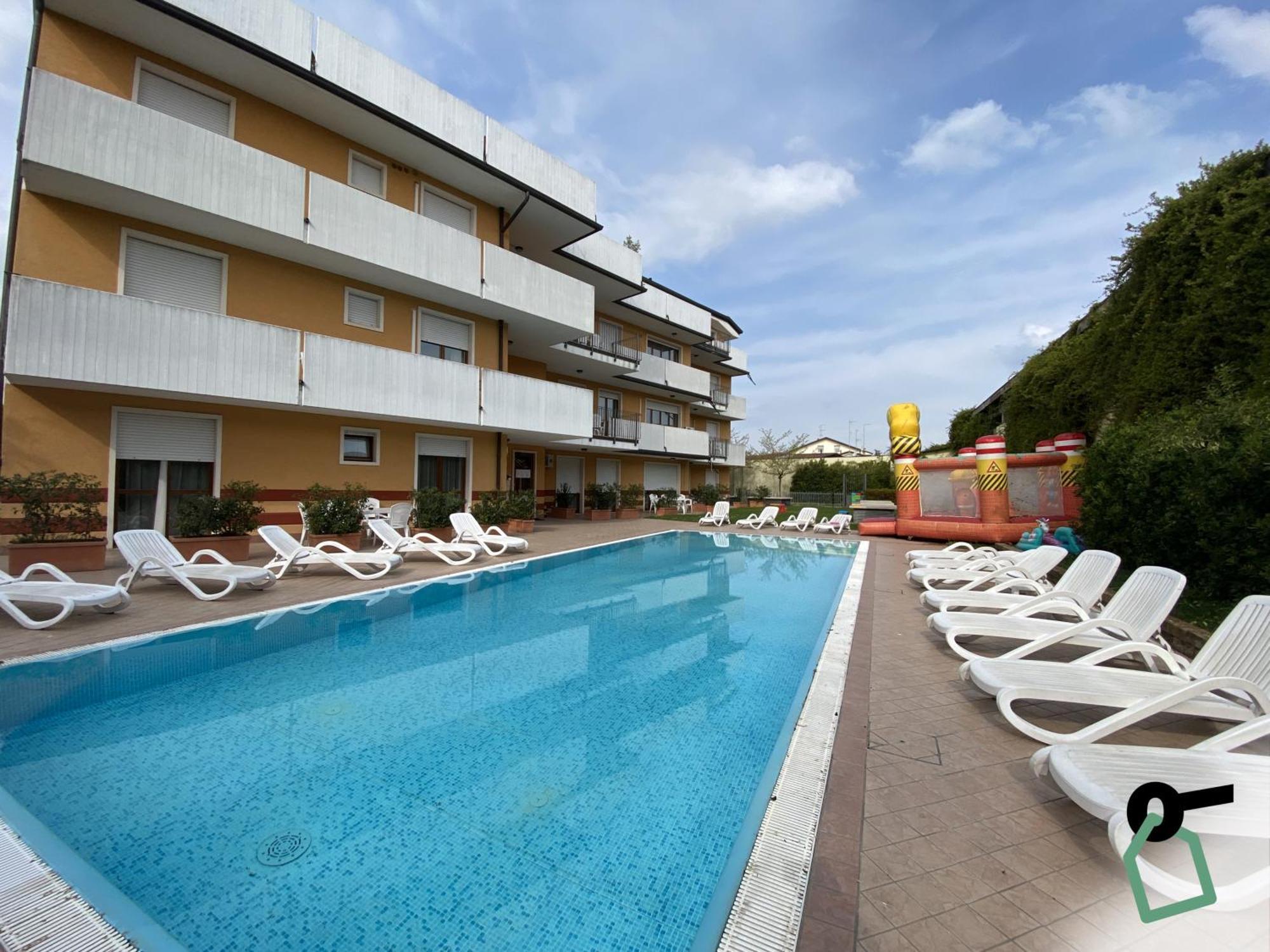 Hotiday Residence Garda Peschiera del Garda Exteriör bild